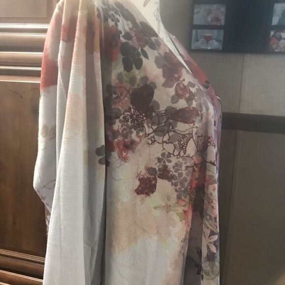 Appropriate Behavior Women's Floral Blouse Size 3X - Picture 14 of 16